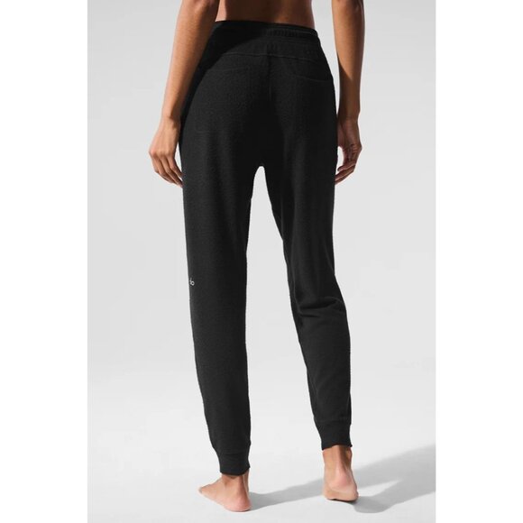 Alo Soho Sweatpant Alolux High-Rise Ankle-Length Jogger With Pockets - Picture 2 of 8